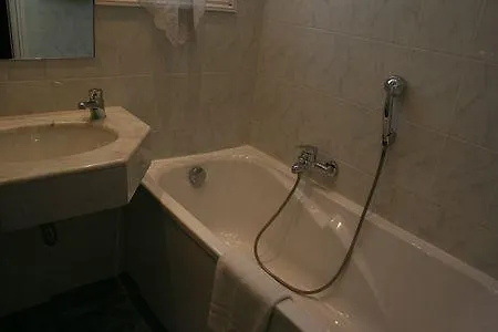 Отель Aiglon 3*