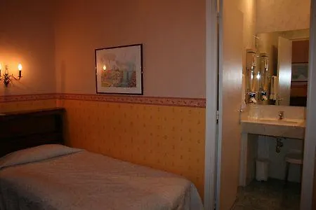 Отель Aiglon 3*